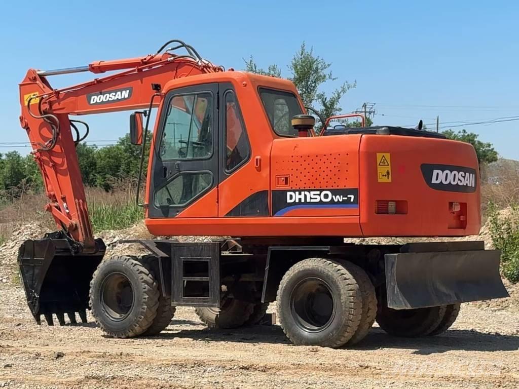 Doosan DH150 W-7 Gumikerekes kotrók