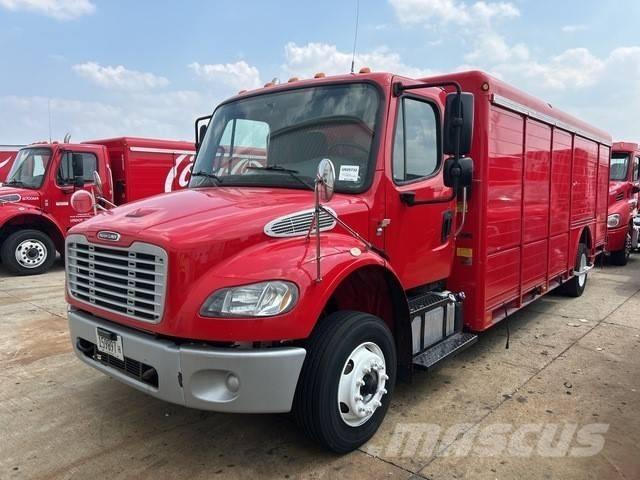Freightliner M2 106 Italszállító tehergépkocsik