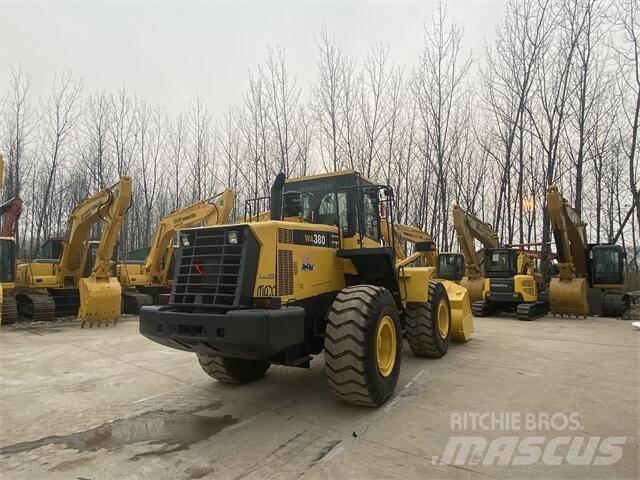 Komatsu WA380 Gumikerekes homlokrakodók