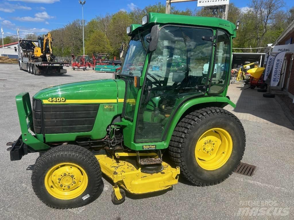 John Deere 4400 Kompakt traktorok