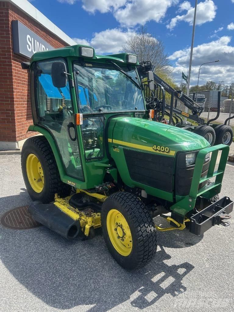 John Deere 4400 Kompakt traktorok