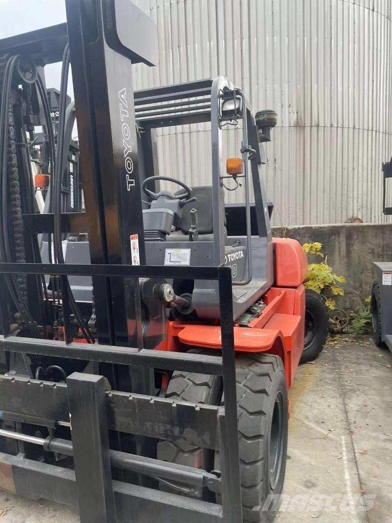 Toyota 7 Ton Dízel targoncák