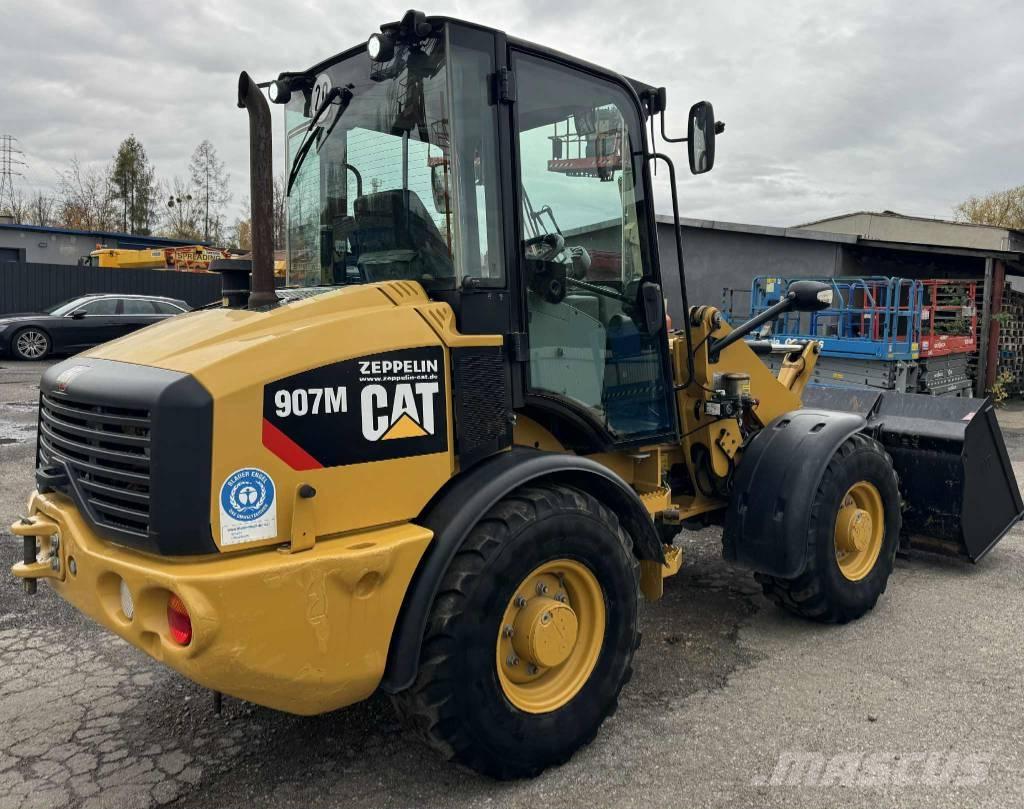 CAT 907 M Gumikerekes homlokrakodók