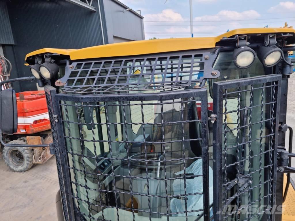 CAT 938K / 938M Vezetőfülke és belső tartozékok