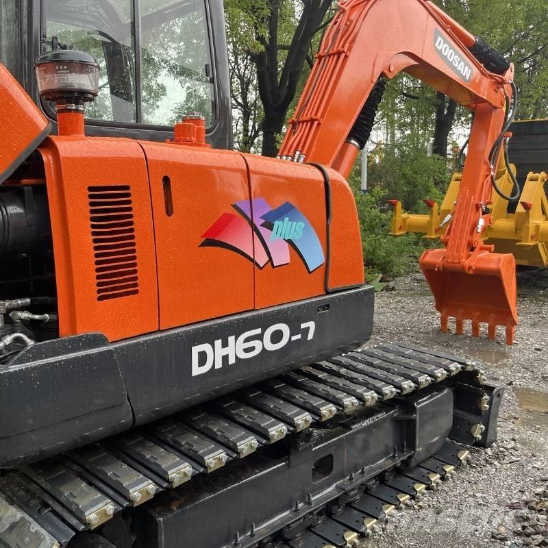Doosan DH 60 Mini kotrók < 7t