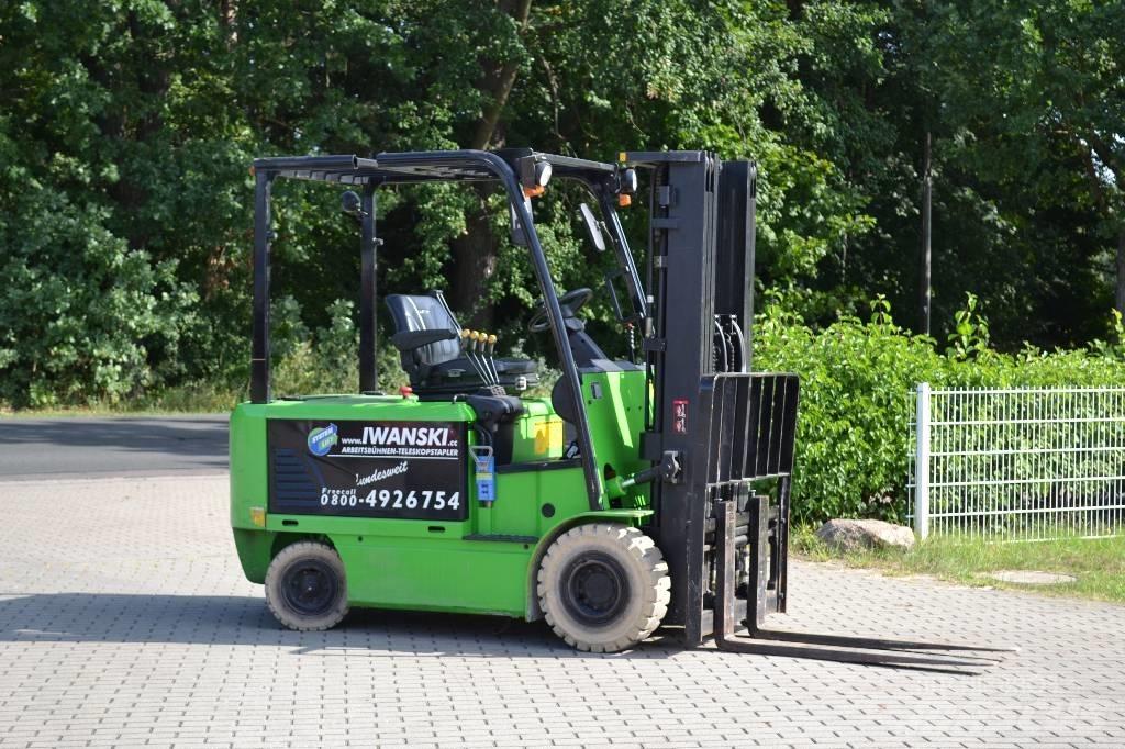 Hyundai 32 B-7 Elektromos targoncák