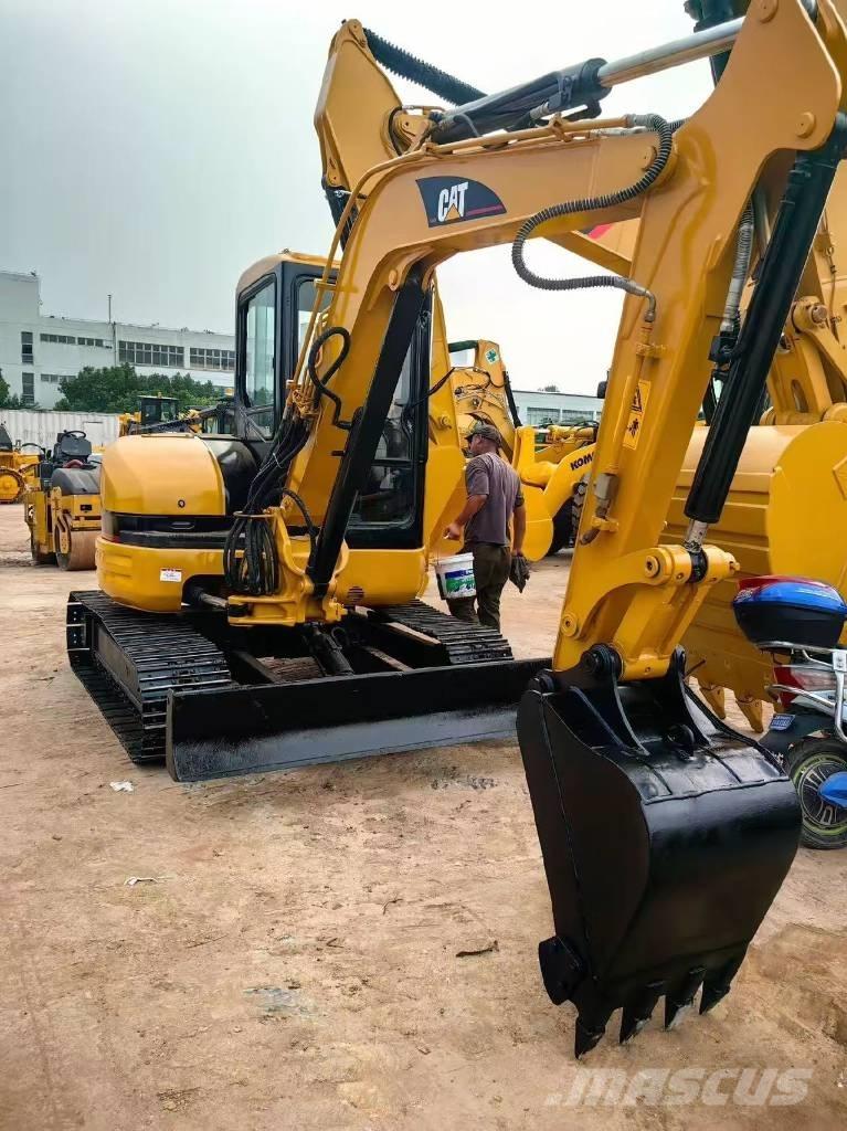 CAT 304 CR Mini kotrók < 7t