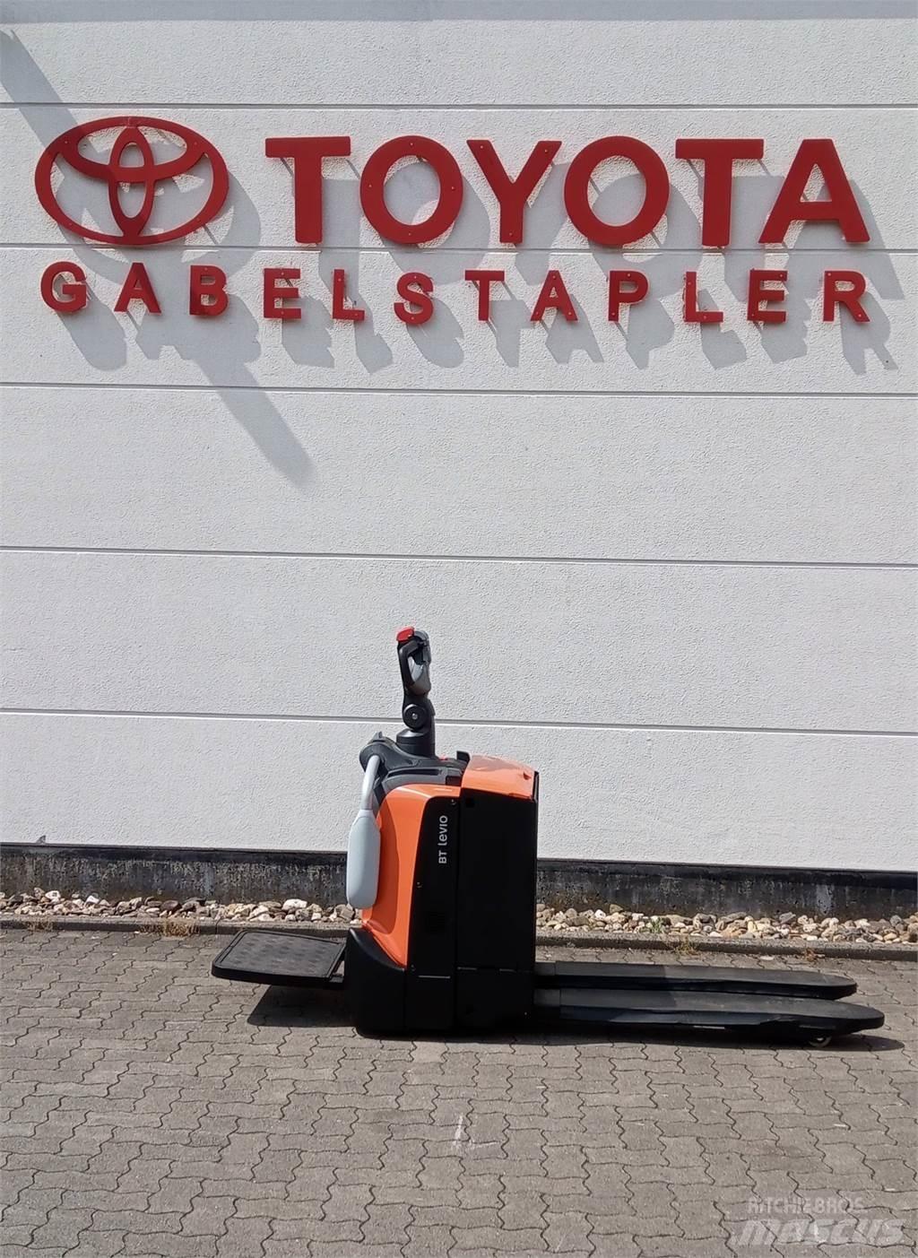 Toyota LPE 220 Alacsony emelőkocsi