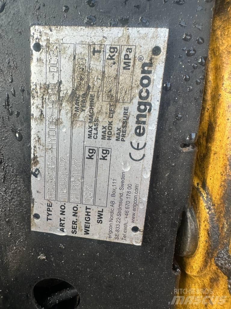 Hitachi ZX 85 USB-6 Közepes (midi) kotrók 7 t - 12 t