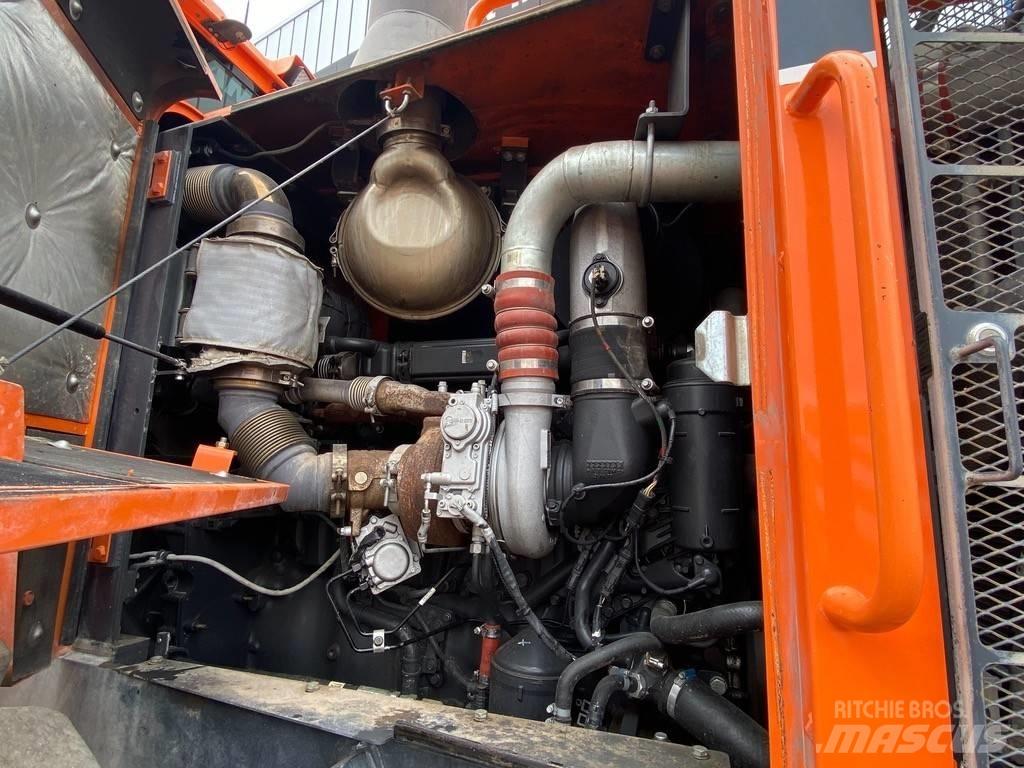 Doosan DL 420-5 Gumikerekes homlokrakodók