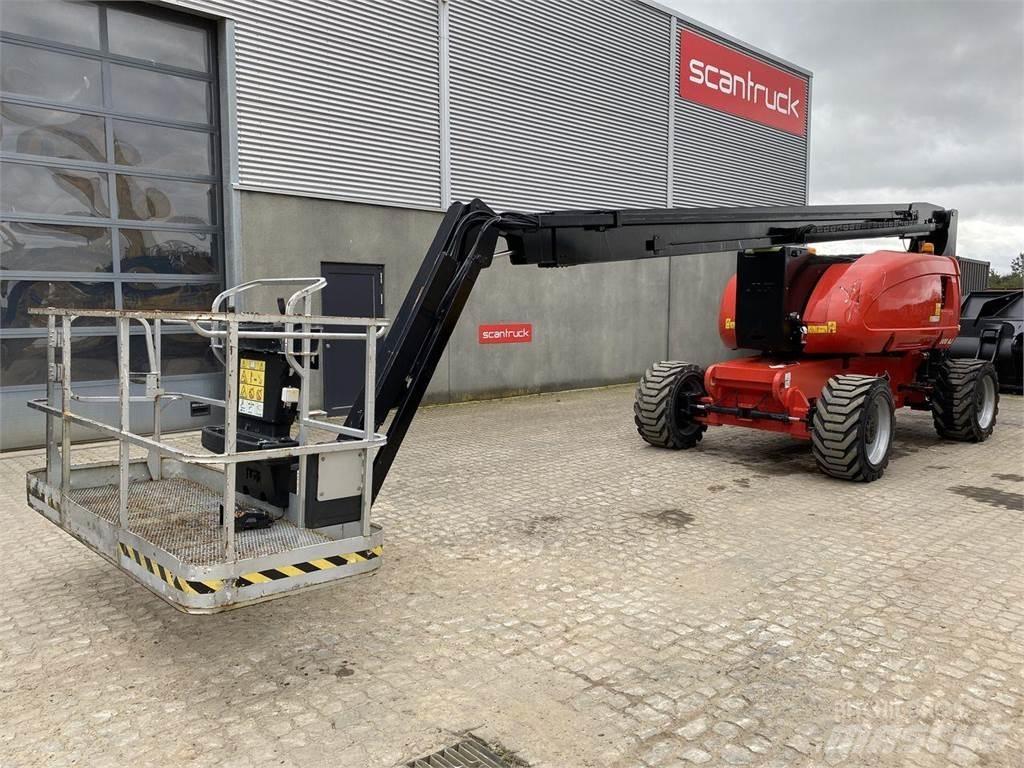 JLG 800AJ Karos emelők