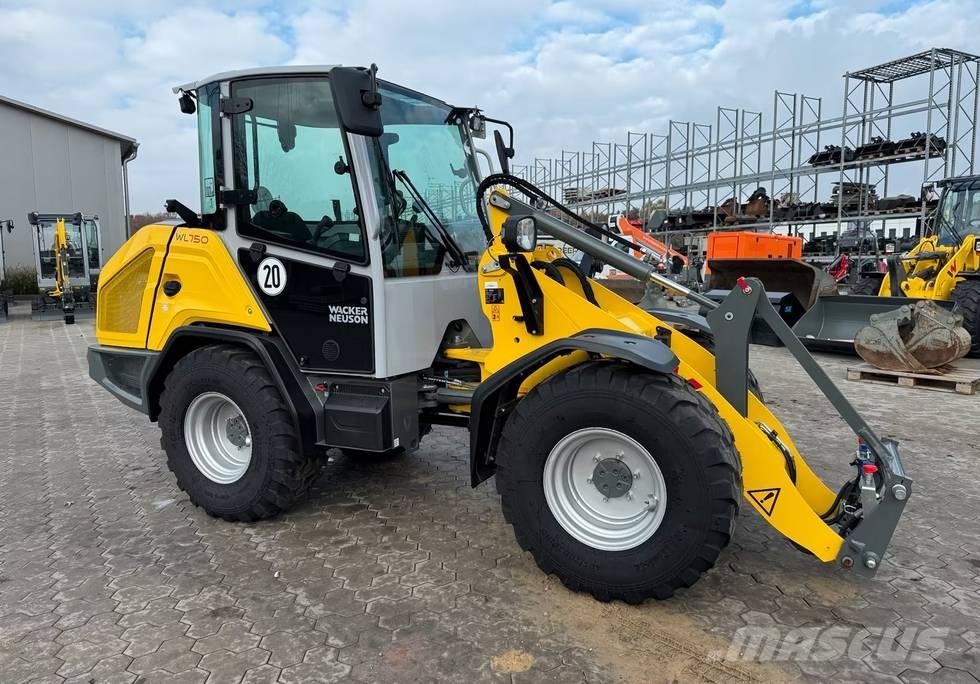 Wacker Neuson WL 750 Gumikerekes homlokrakodók