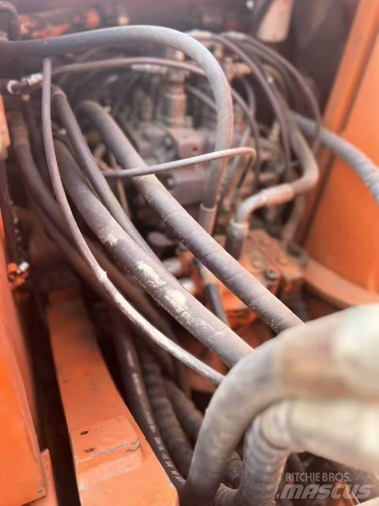 Doosan DH150 W-7 Gumikerekes kotrók