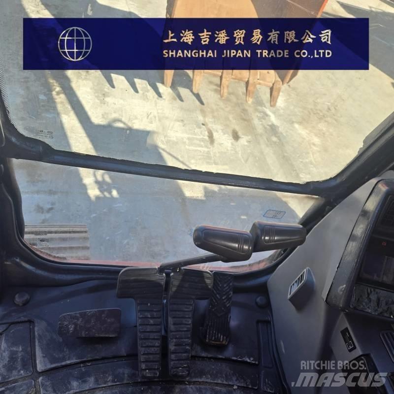 Doosan DX 225 Lánctalpas kotrók