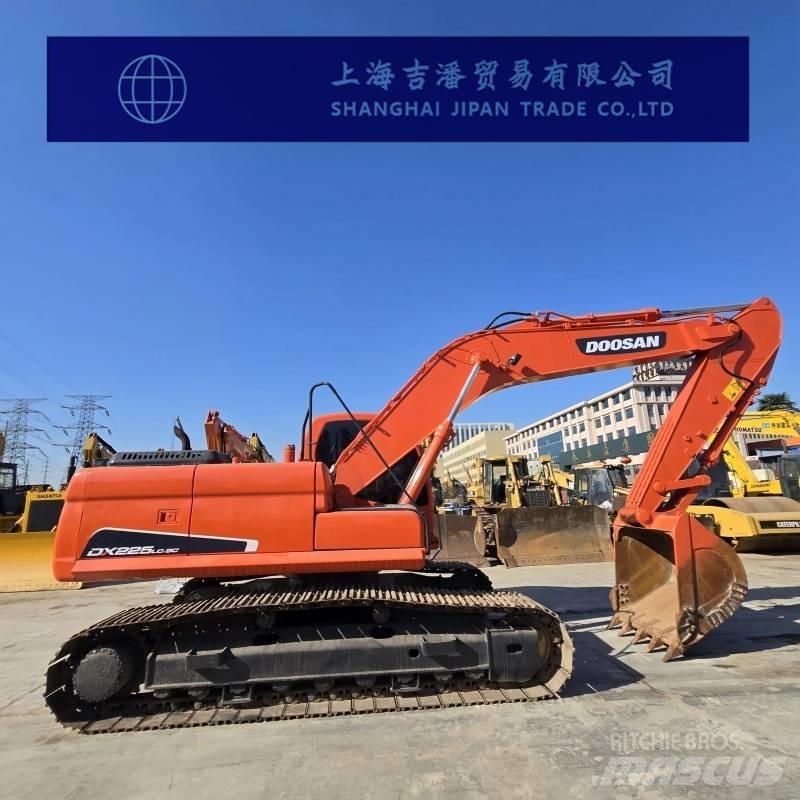 Doosan DX 225 Lánctalpas kotrók