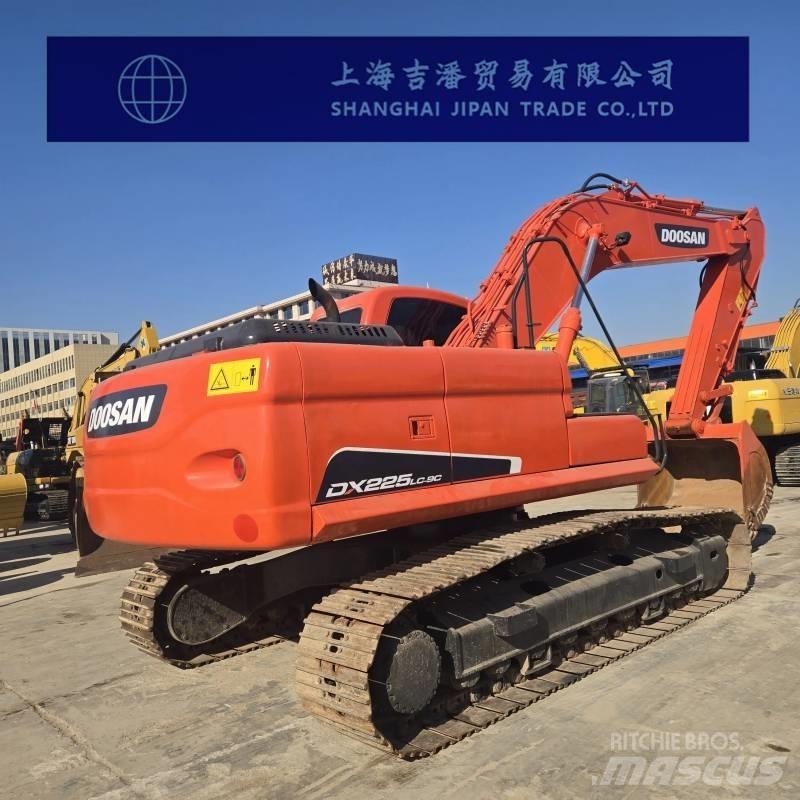 Doosan DX 225 Lánctalpas kotrók