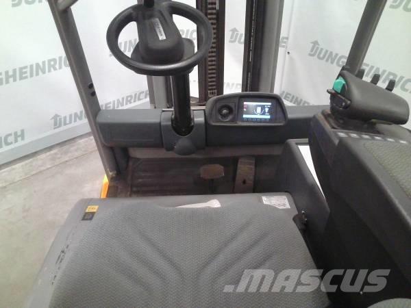 Jungheinrich EFG 320 Elektromos targoncák