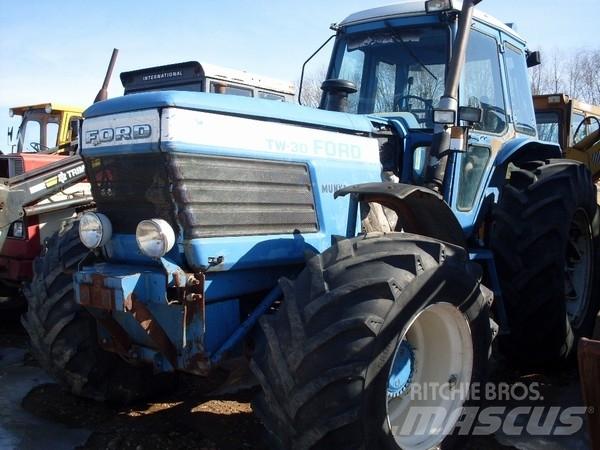 Ford TW 30 Traktorok