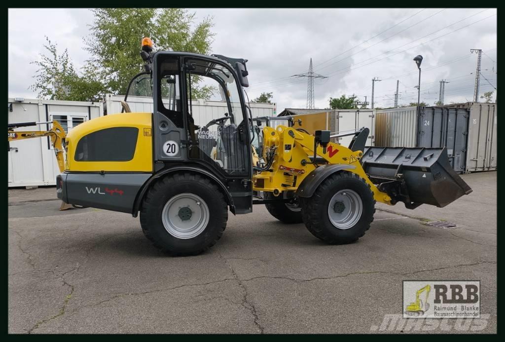 Wacker Neuson WL 44 Gumikerekes homlokrakodók