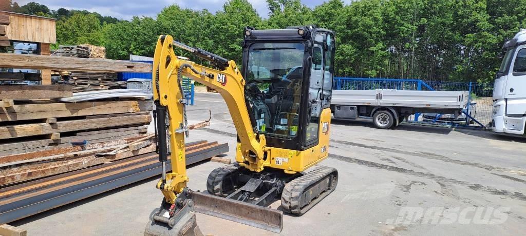 CAT 301.8 Mini kotrók < 7t