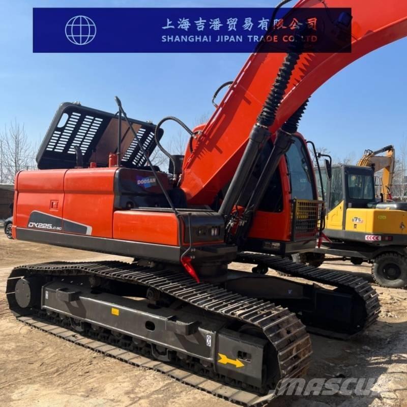Doosan DX 225 Lánctalpas kotrók