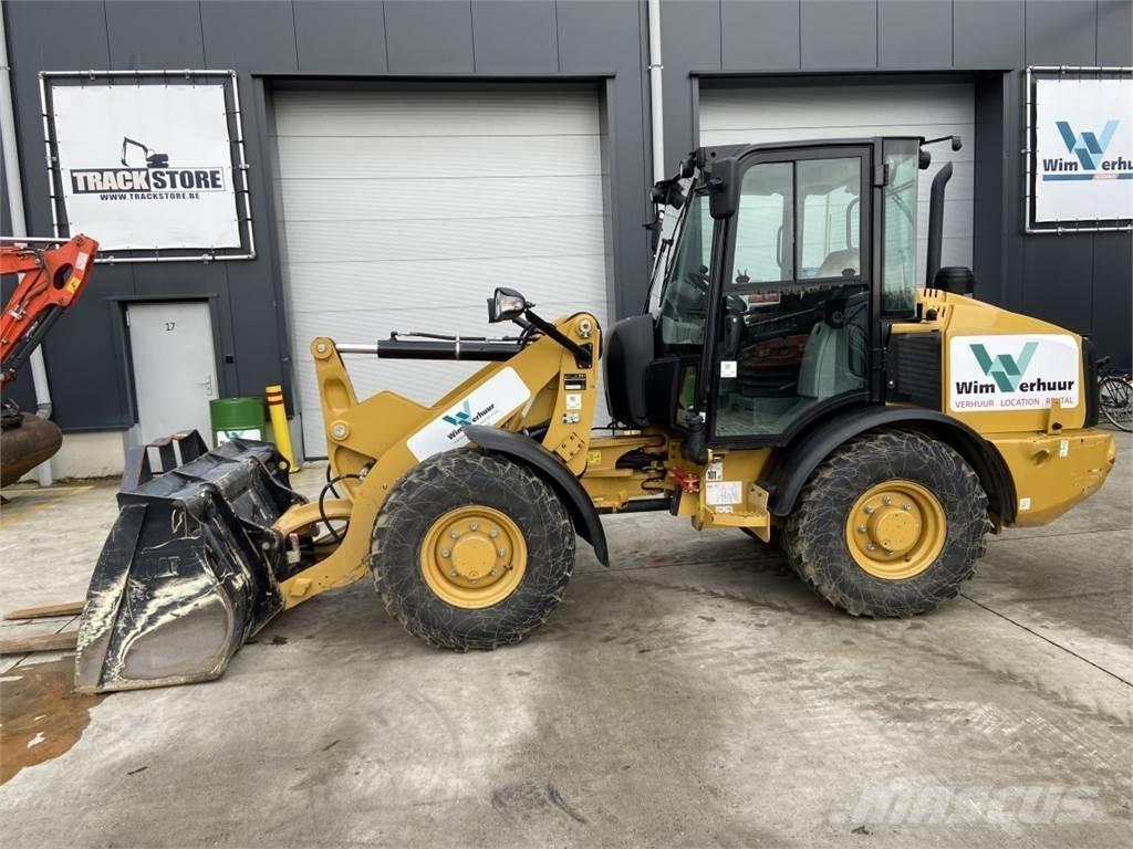 CAT 906M (7164) Univerzális rakodók