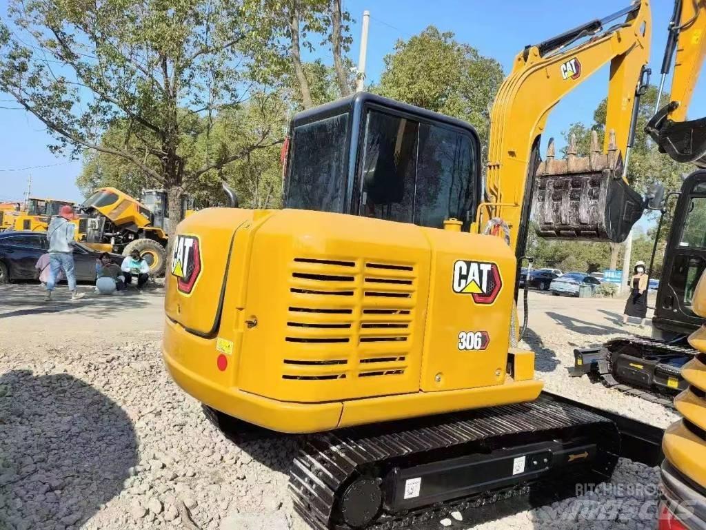 CAT 306 Mini kotrók < 7t