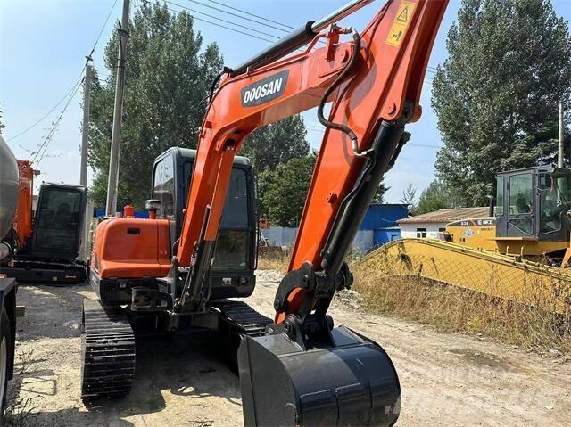 Doosan DX55 Mini kotrók < 7t