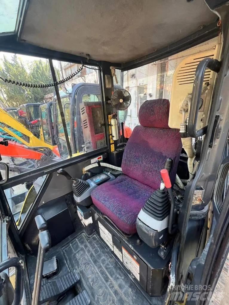 Komatsu PC 40 MR Mini kotrók < 7t