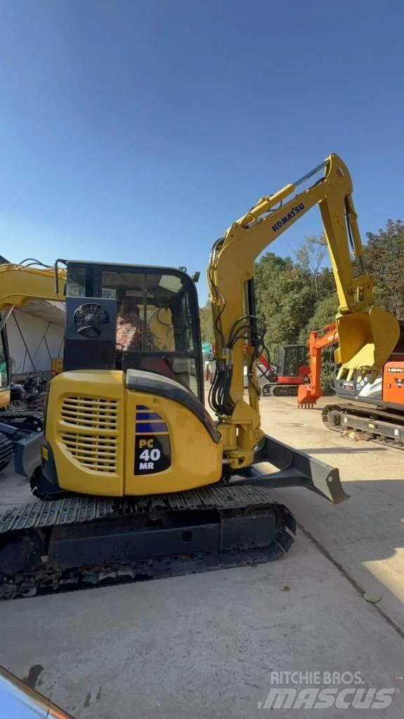 Komatsu PC 40 MR Mini kotrók < 7t