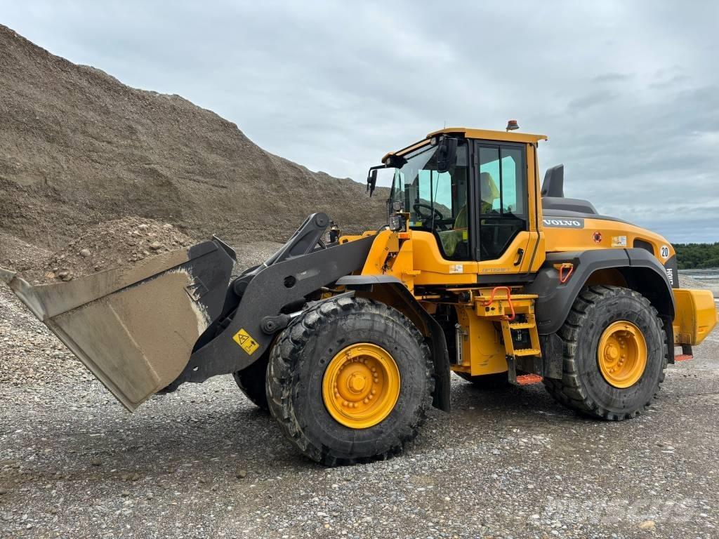 Volvo Radlader L110H Gumikerekes homlokrakodók