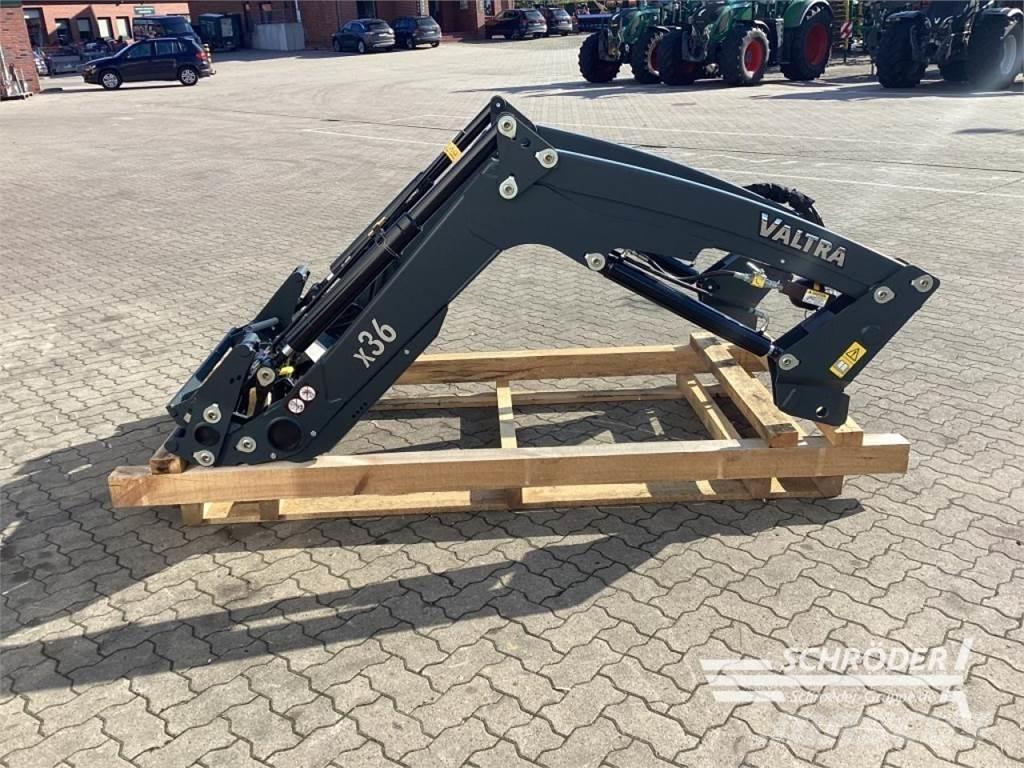 Valtra X36 DM Homlokrakodók és kotrók
