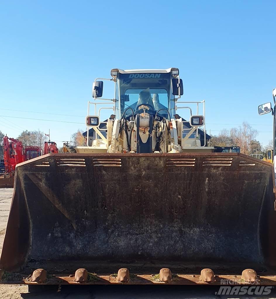 Doosan DL 550-5 Gumikerekes homlokrakodók