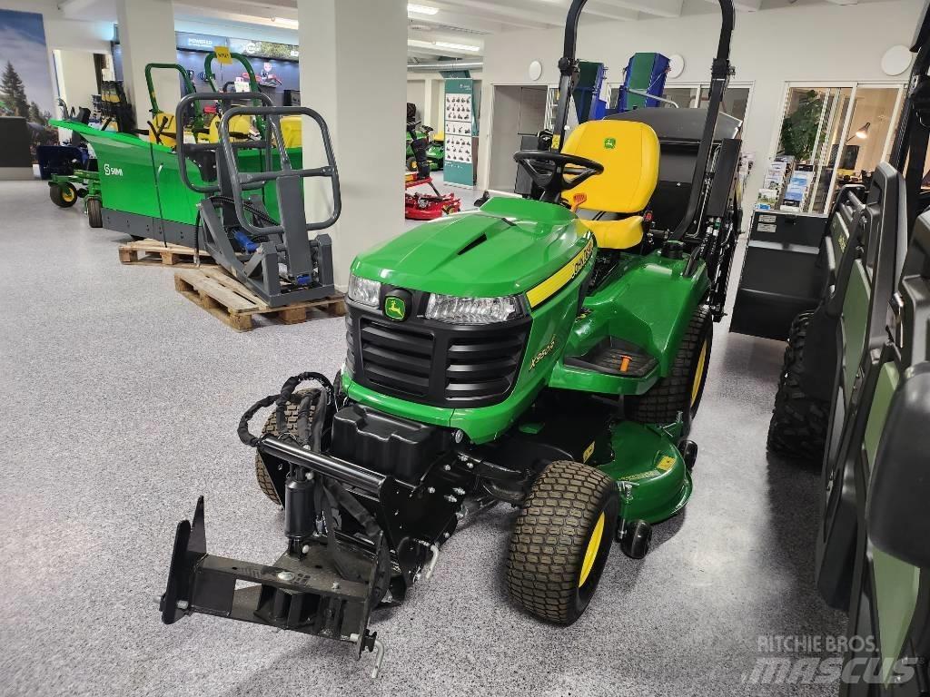 John Deere 950R Ráülős fűnyírók