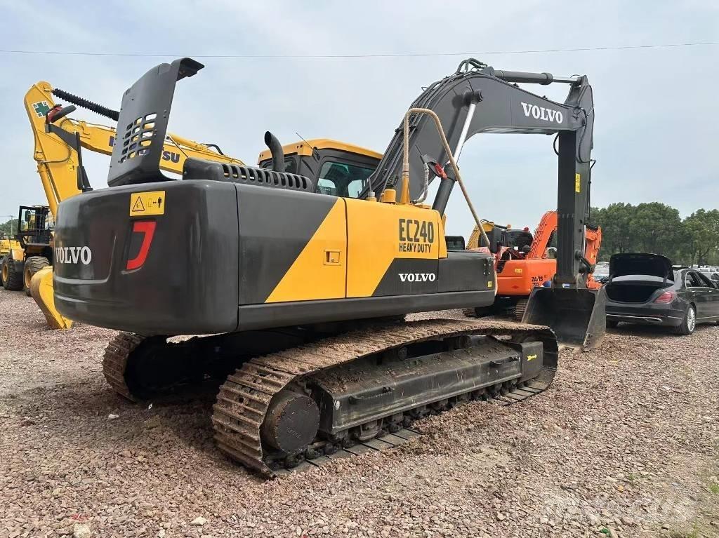 Volvo EC 240 Lánctalpas kotrók