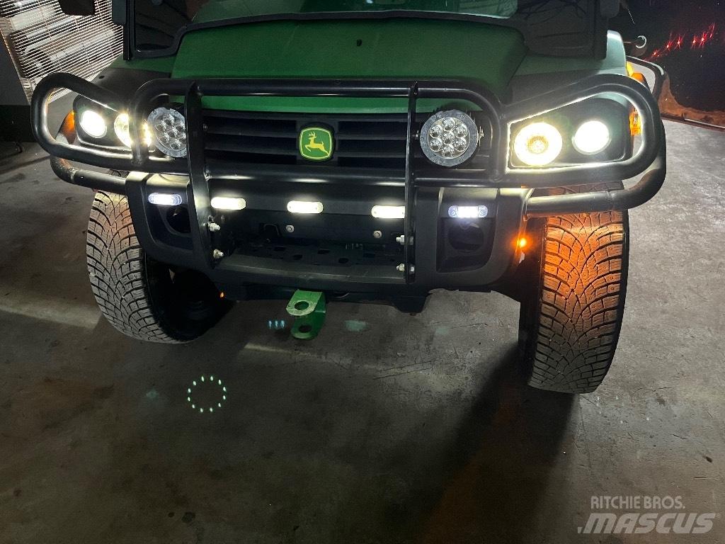 John Deere 855 D UTV-k