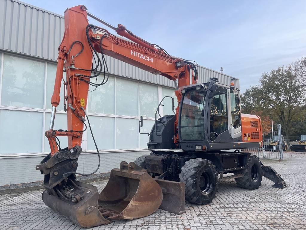 Hitachi ZX 140 W-3 Gumikerekes kotrók