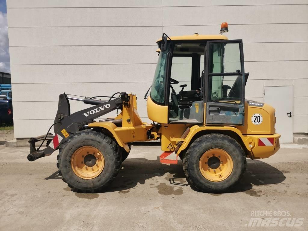 Volvo Radlader L30G Gumikerekes homlokrakodók