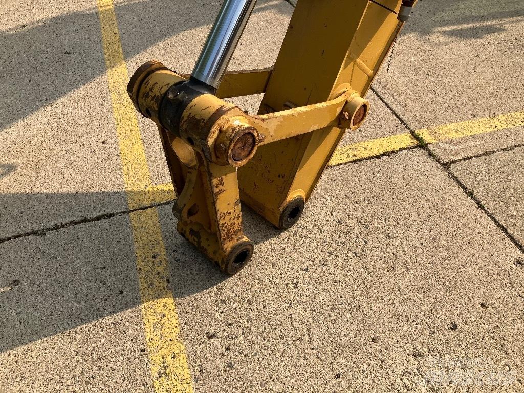 CAT 318 FL Lánctalpas kotrók