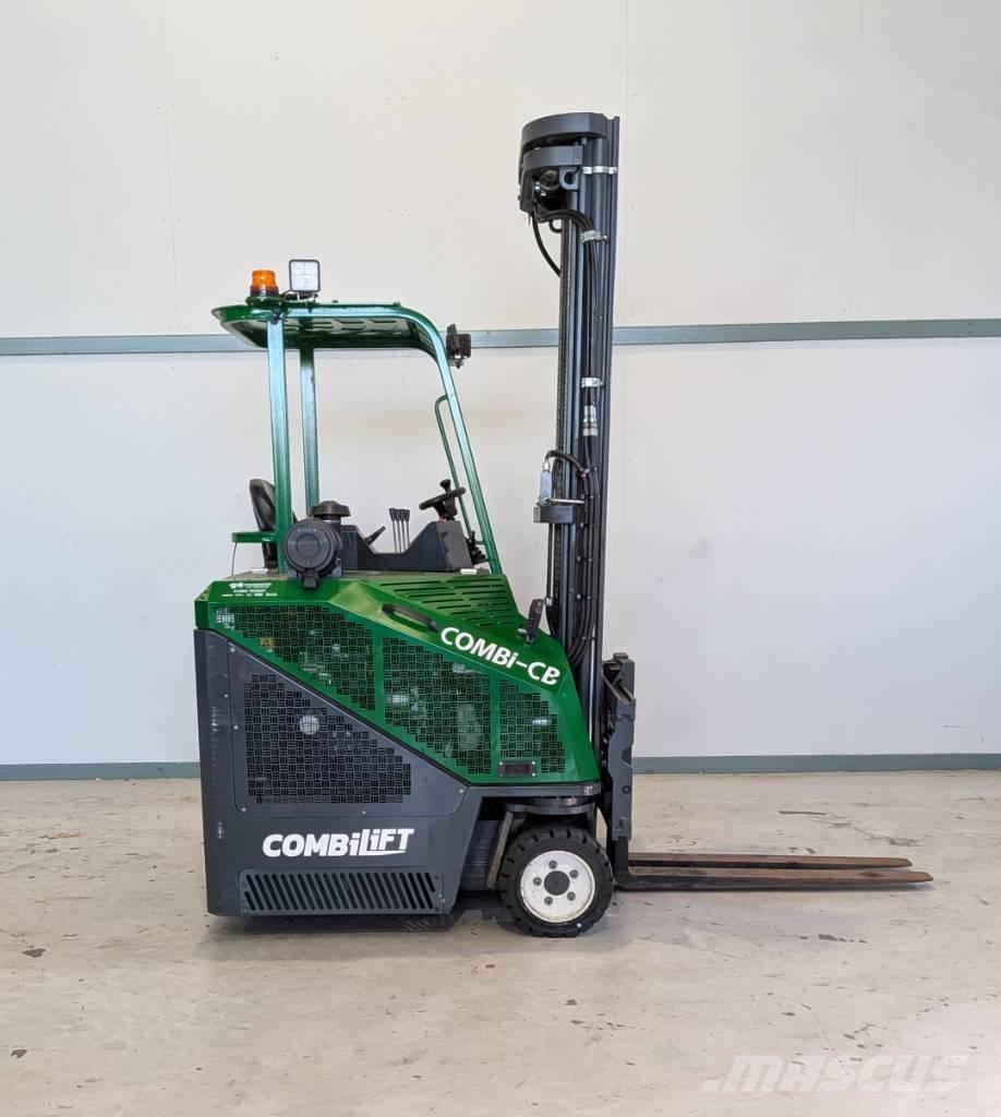 Combilift CB 3000 Tolóoszlopos négyutas targonca