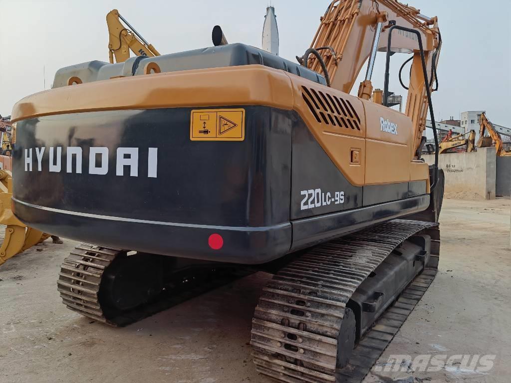 Hyundai 220LC-9S Lánctalpas kotrók