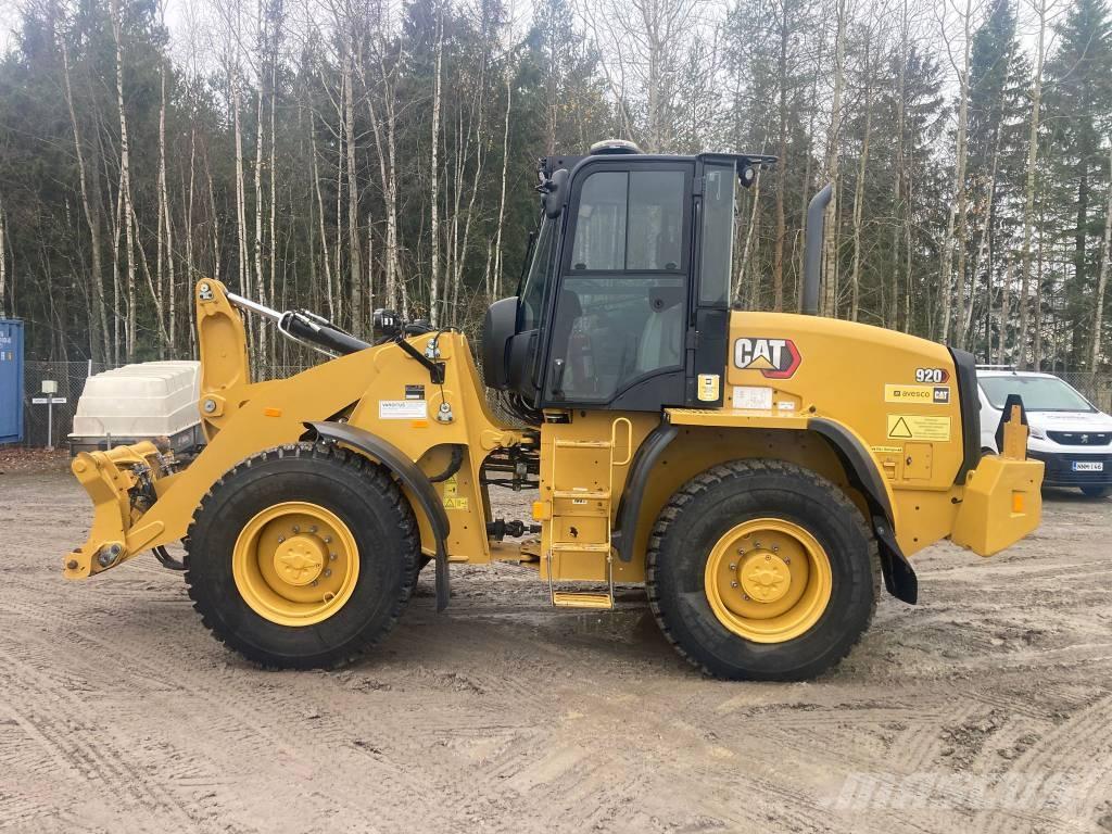 CAT 920 Gumikerekes homlokrakodók
