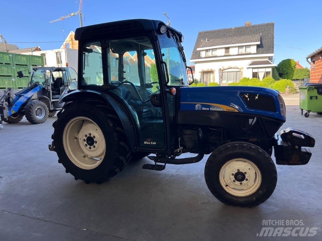 New Holland T4030F Traktorok