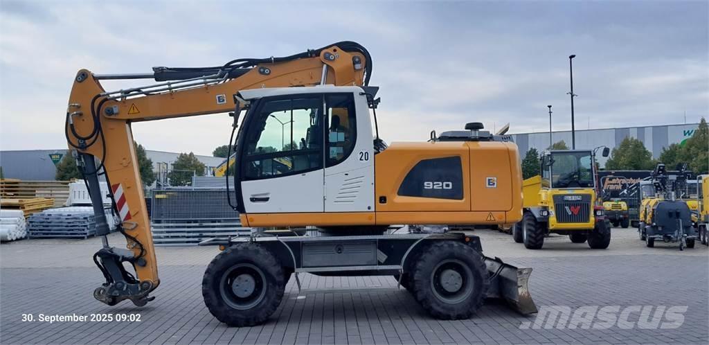 Liebherr A920 Gumikerekes kotrók