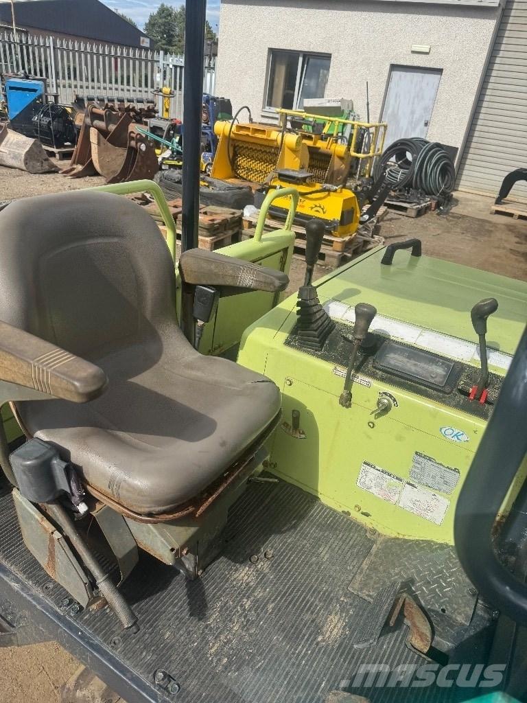 Yanmar C 30 Lánctalpas dömperek