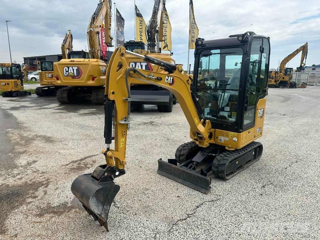 CAT 301.8 Mini kotrók < 7t