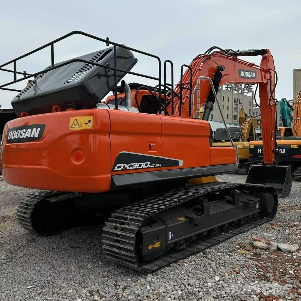 Doosan 300LC-9C Lánctalpas kotrók