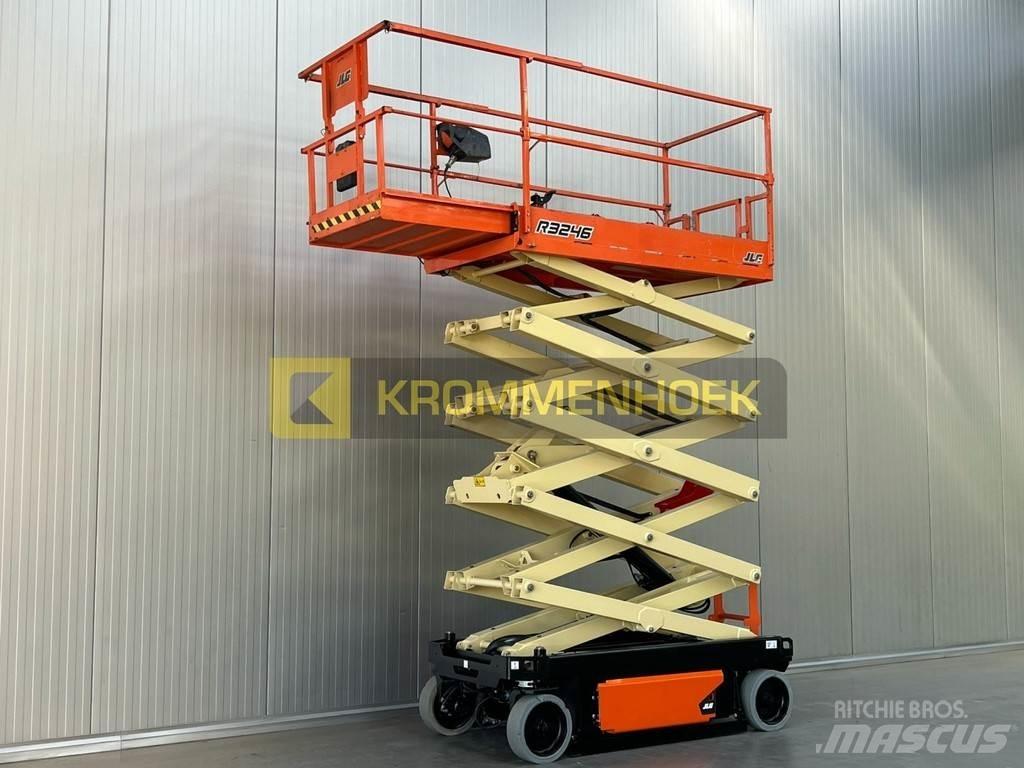 JLG R 3246 Ollós emelők