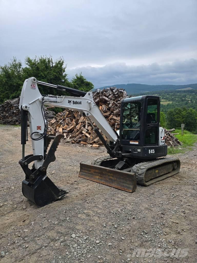Bobcat E45 Mini kotrók < 7t