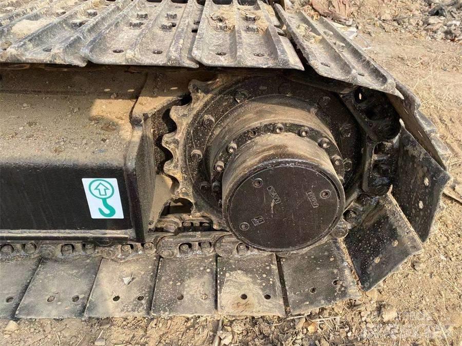 Hitachi EX75 Lánctalpas kotrók